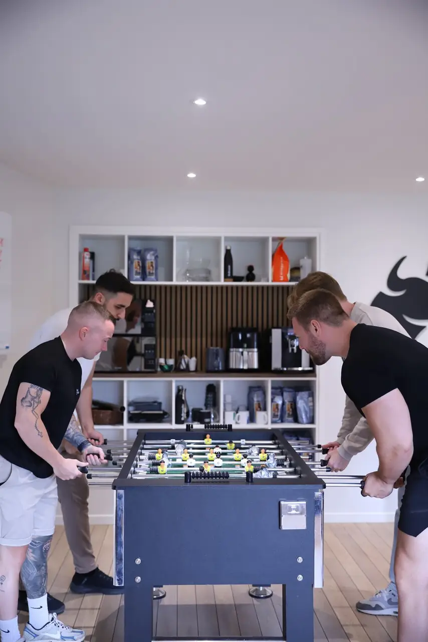Bordfodbold på kontoret